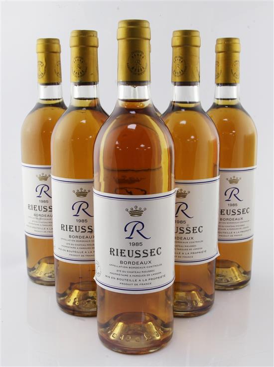 Six bottles of R. de Rieussec Blanc Sec 1985,